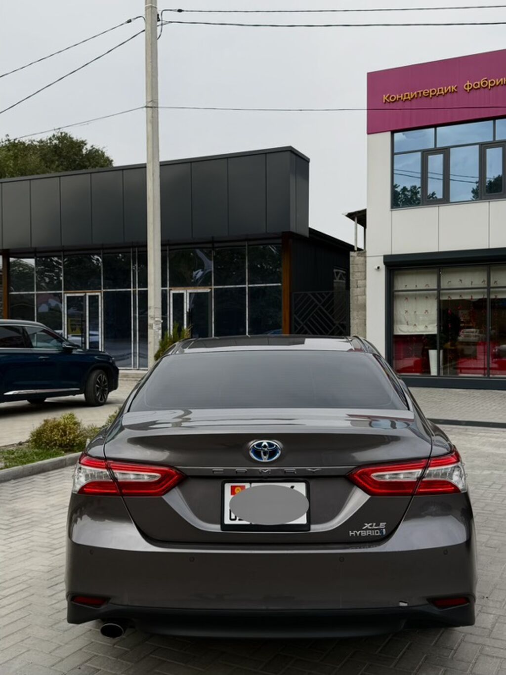 Toyota Camry: 2018 г., 2.5 л, Автомат, Гибрид, Седан: фото 4