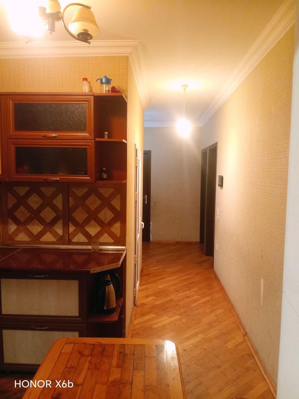 Bakı, Köhnə Günəşli, 3 otaqlı, Köhnə tikili, m. Həzi Aslanov, 75 kv. m