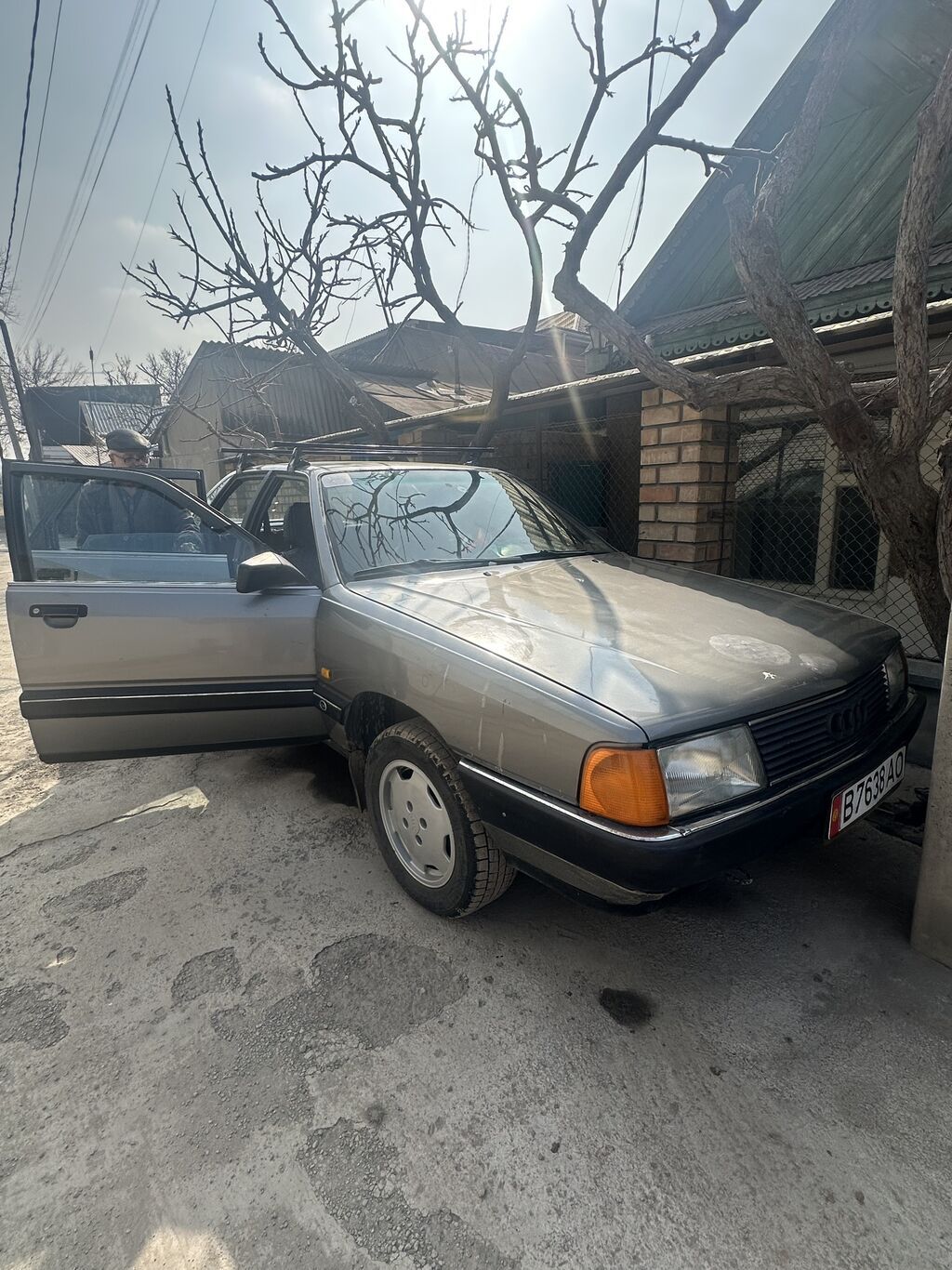 Audi 100