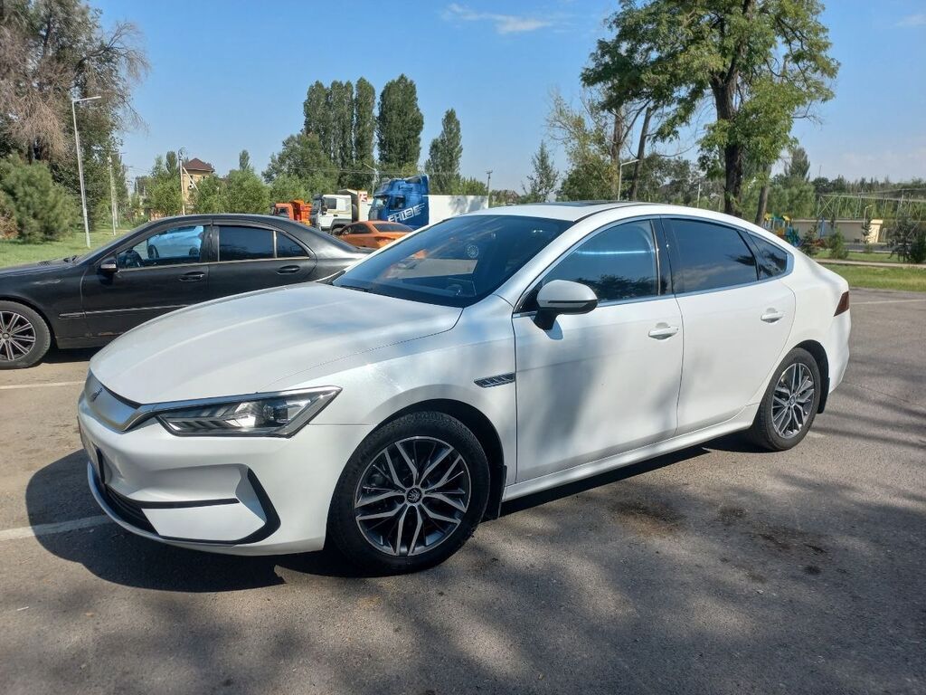 BYD Qin: 2022 г., Автомат, Электромобиль, Седан: фото 1