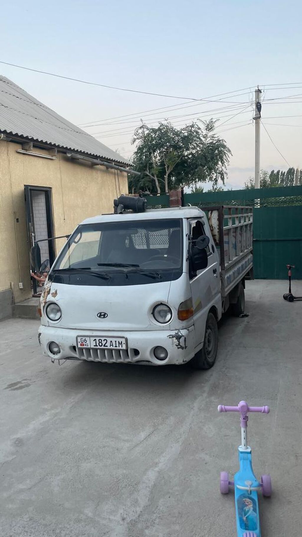 Hyundai Porter — компактный грузовой бортовой автомобиль. Основные: фото 1