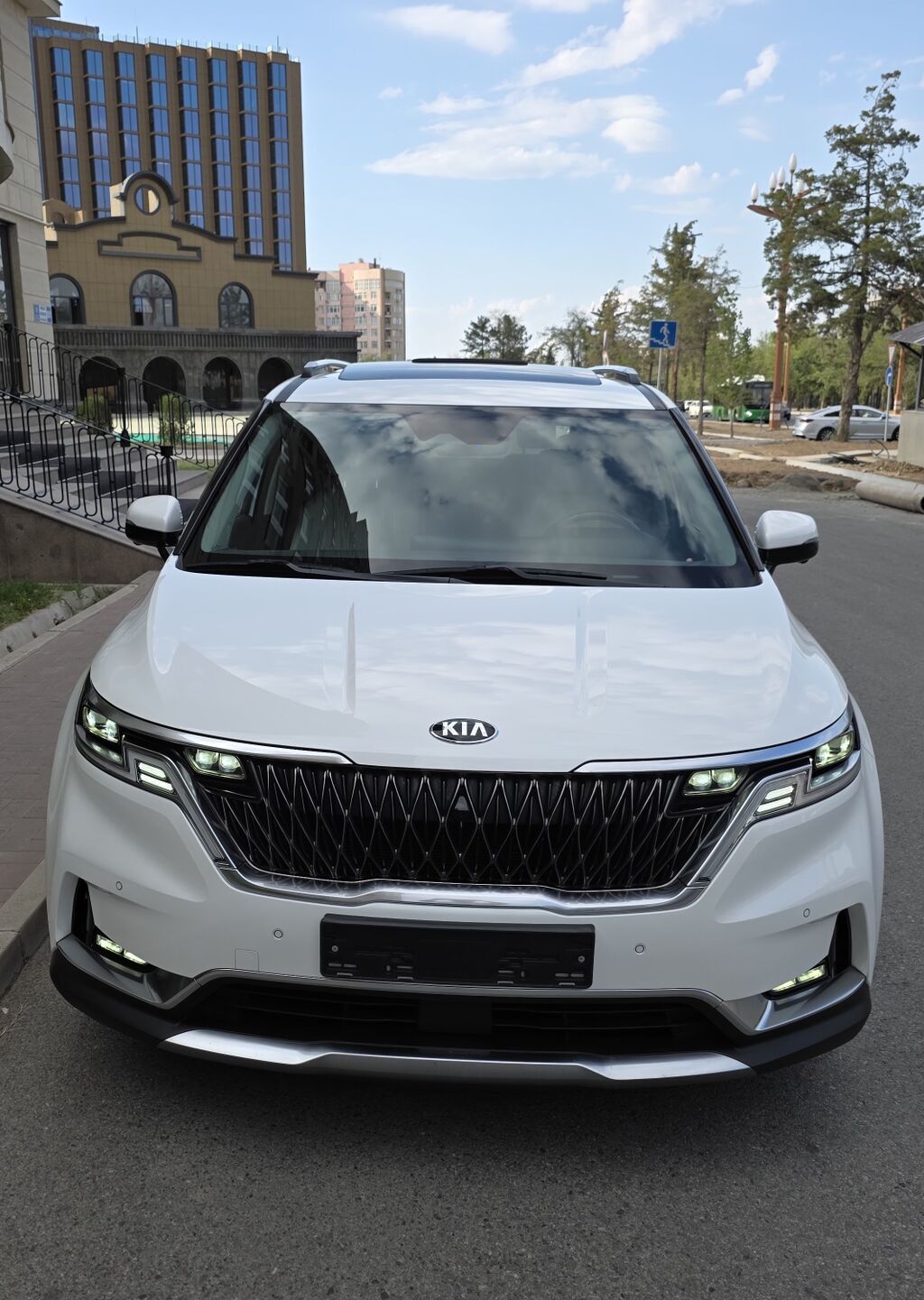 Kia Carnival: 2020 г., 2.2 л, Автомат, Дизель, Минивэн: фото 3