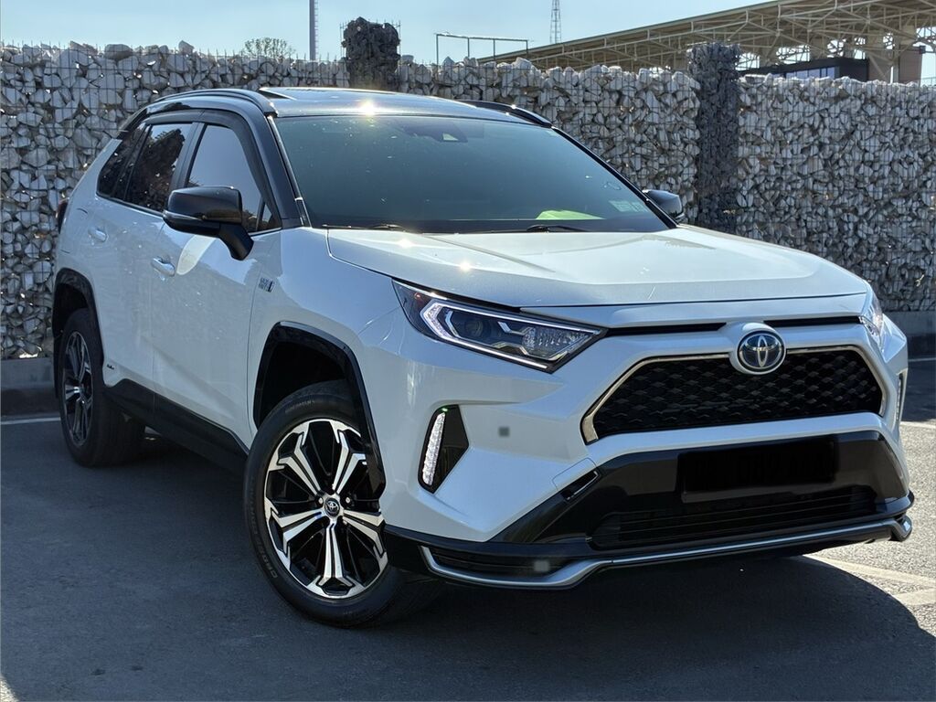 Toyota RAV4: 2021 г., 2.5 л, Автомат, Гибрид, Кроссовер: фото 2