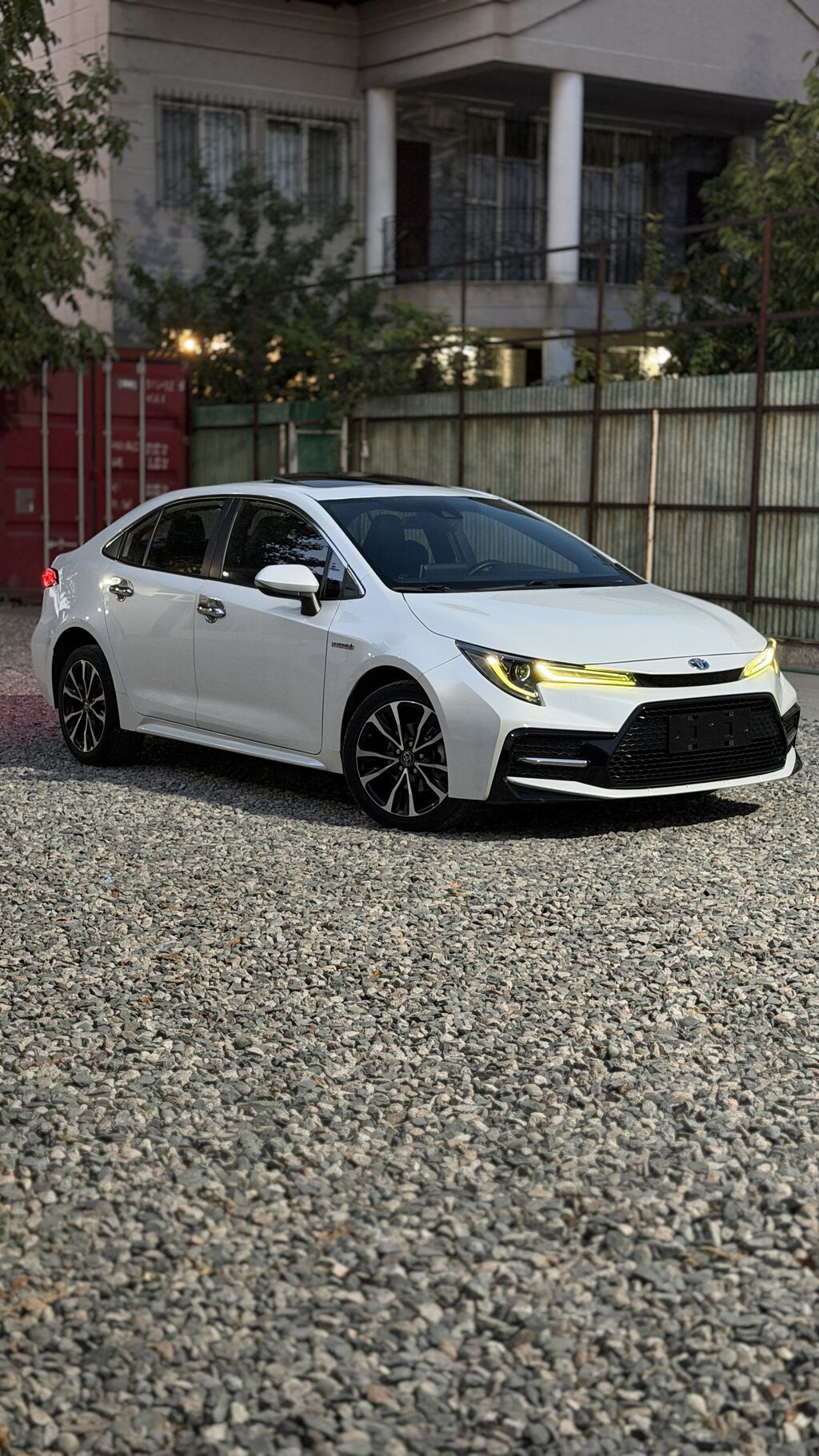 Toyota Levin: 2021 г., 1.8 л, Вариатор, Гибрид, Седан: фото 3
