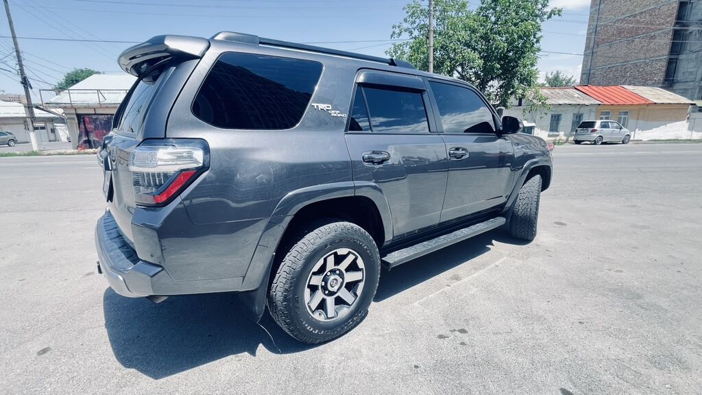 Toyota 4Runner 2019, 4 л, автомат, бензин: фото 7