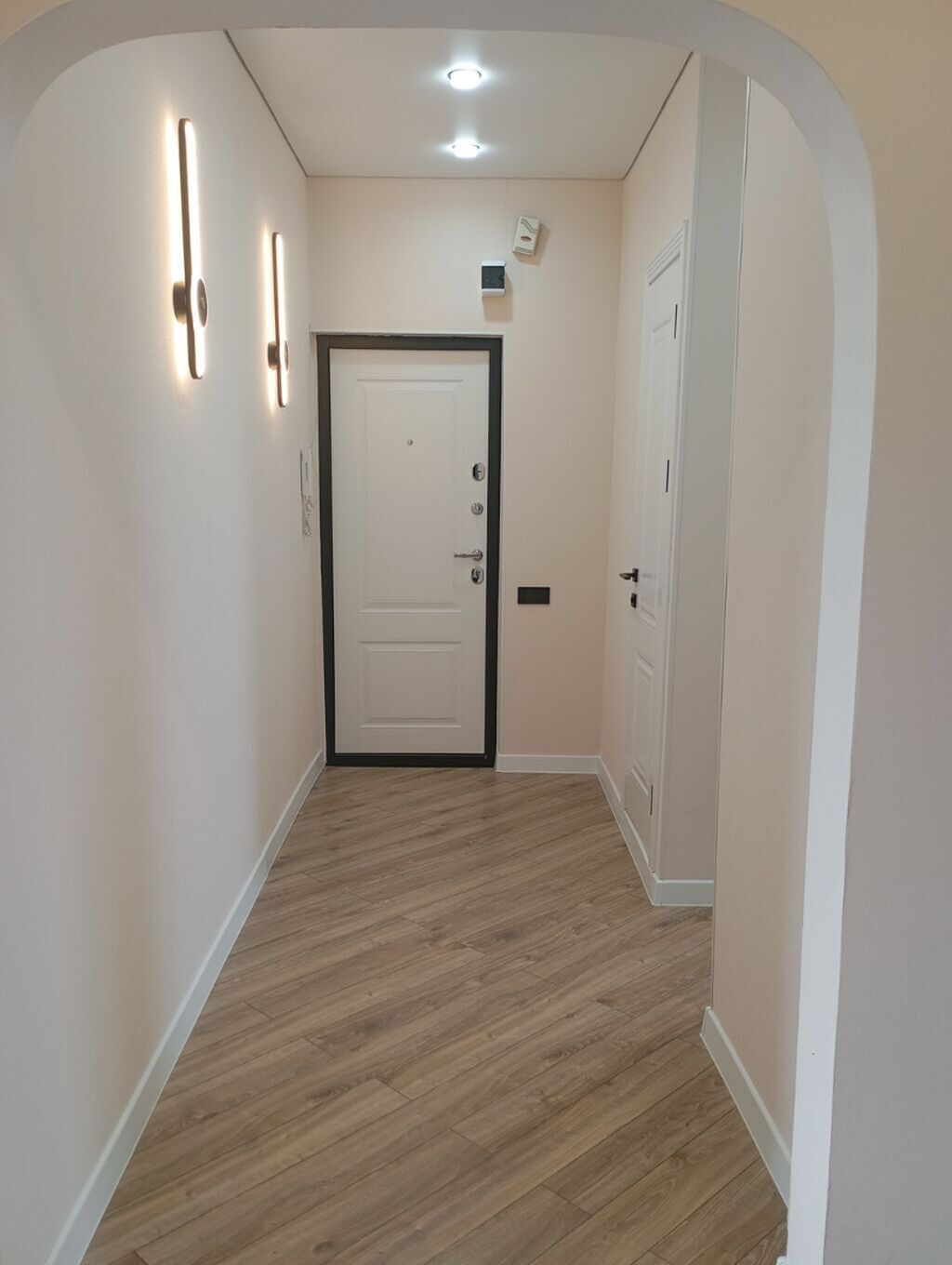 2 комнаты, 52 м², 12 мкр 106 серия, 9 этаж, Евроремонт: фото 4