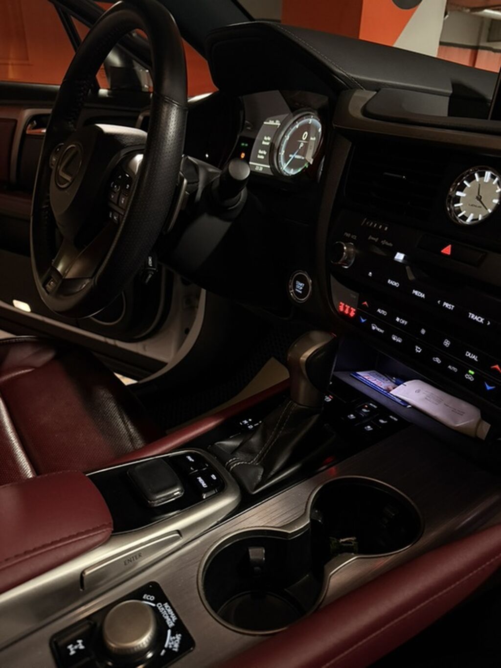 Lexus RX: 2020 г., 3.5 л, Автомат, Бензин, Кроссовер: фото 2