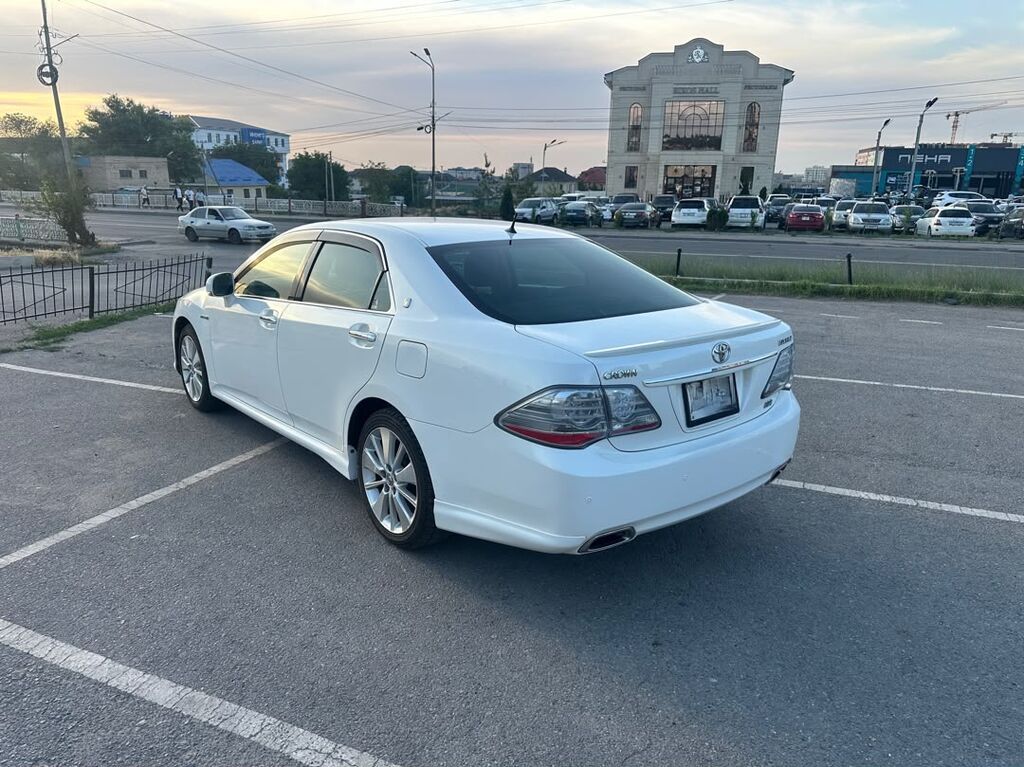 Toyota Crown: 2009 г., 3.5 л, Автомат, Гибрид, Седан: фото 5