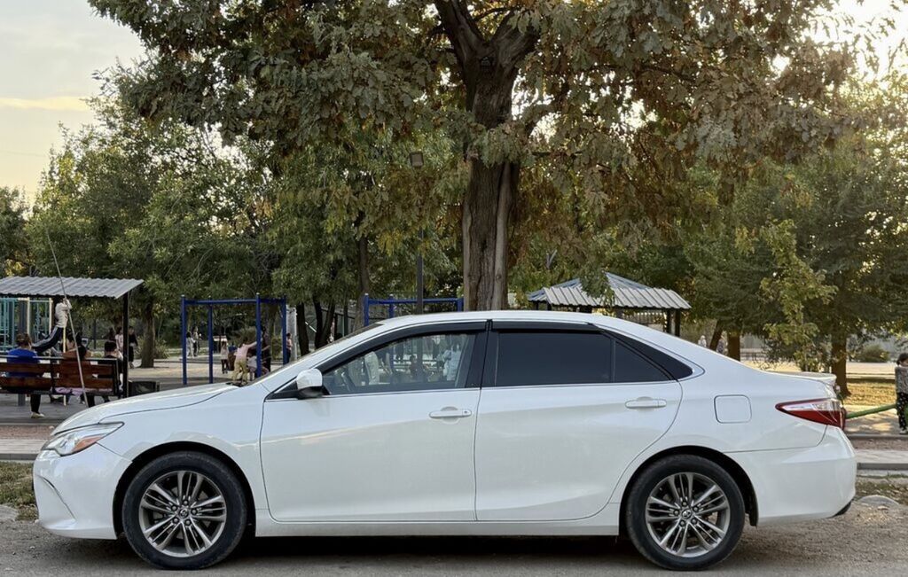 Toyota Camry: 2015 г., 2.5 л, Автомат, Бензин, Седан: фото 3