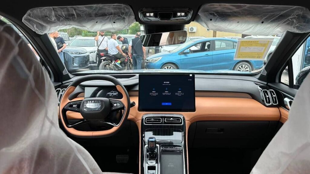 Geely Atlas: 2026 г., 1.5 л, Робот, Бензин, Внедорожник: фото 8