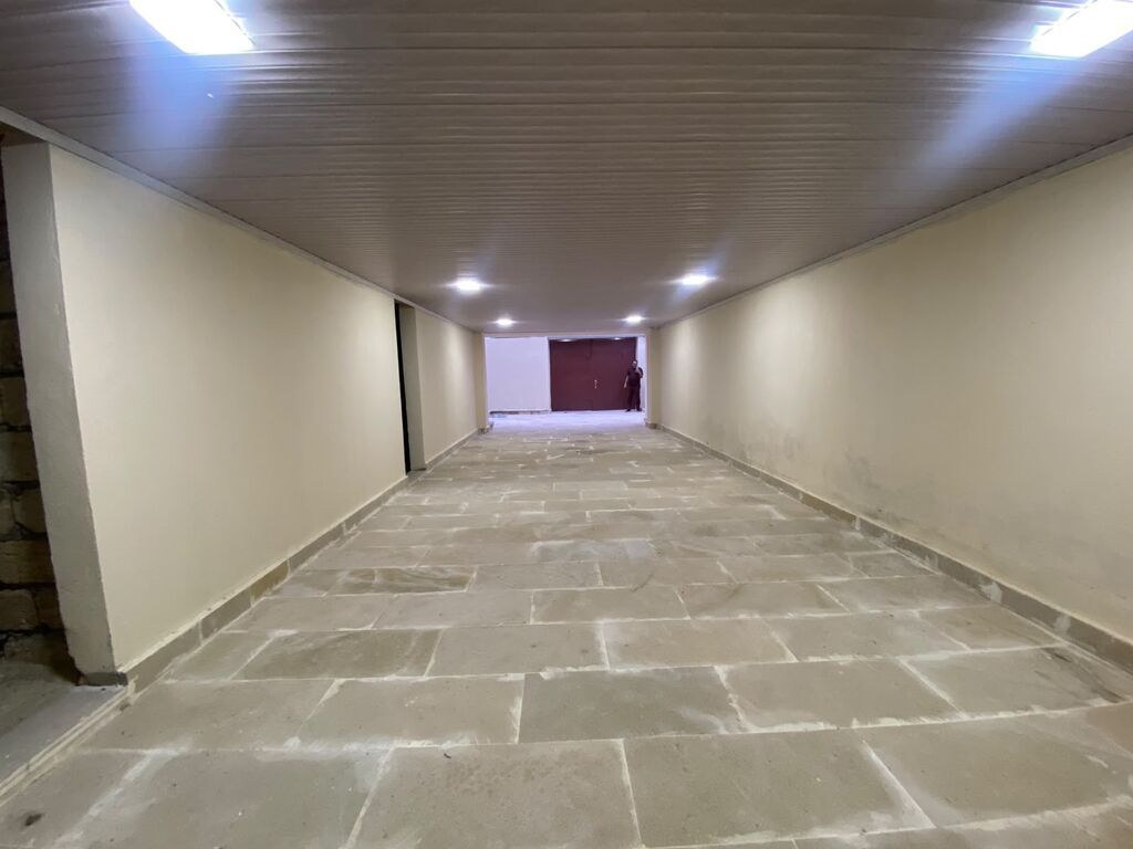 Binəqədi qəs. 4 otaqlı, 100 kv. m