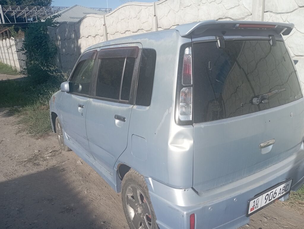 Nissan Cube: 2002 г., Внедорожник: фото 5