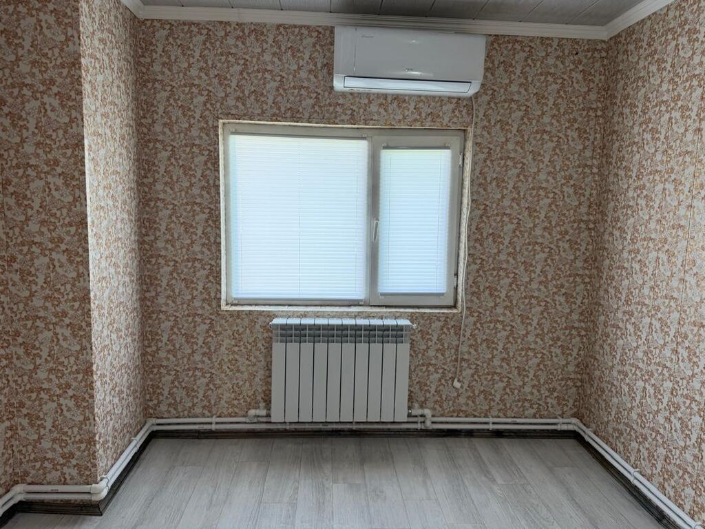 Продаётся частный дом с благоустроенным двором и навесом. Основные: фото 5