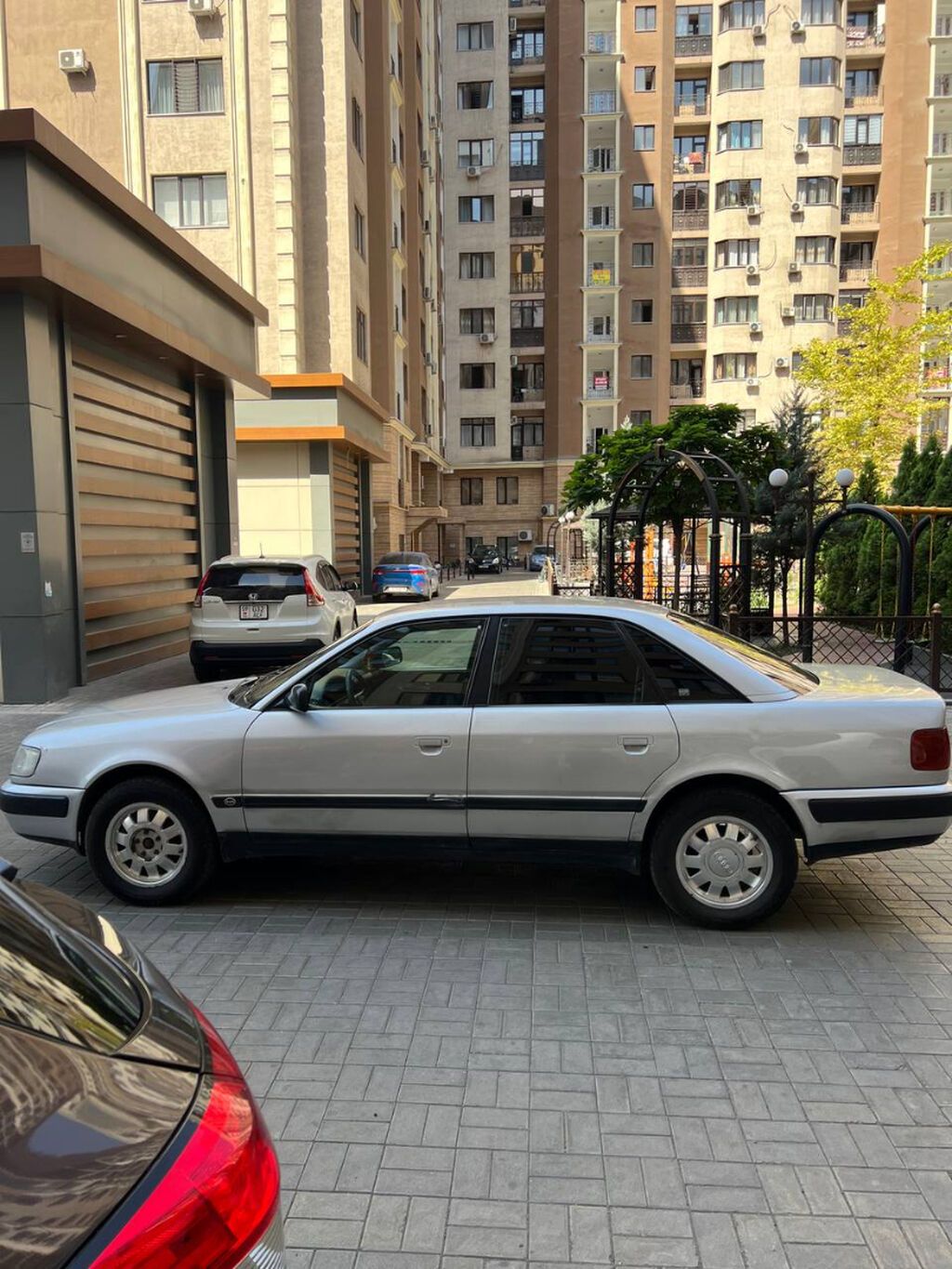 Продам Audi 100 C4, 1992 г., 2.0 л, автомат: фото 4