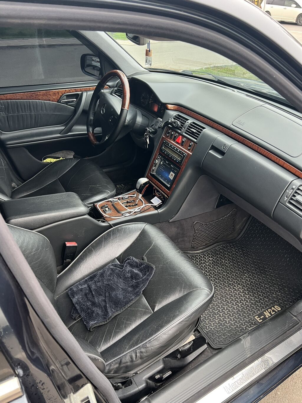 Mercedes-Benz E-Class: 2001 г., 4.3 л, Автомат, Бензин, Седан: фото 7