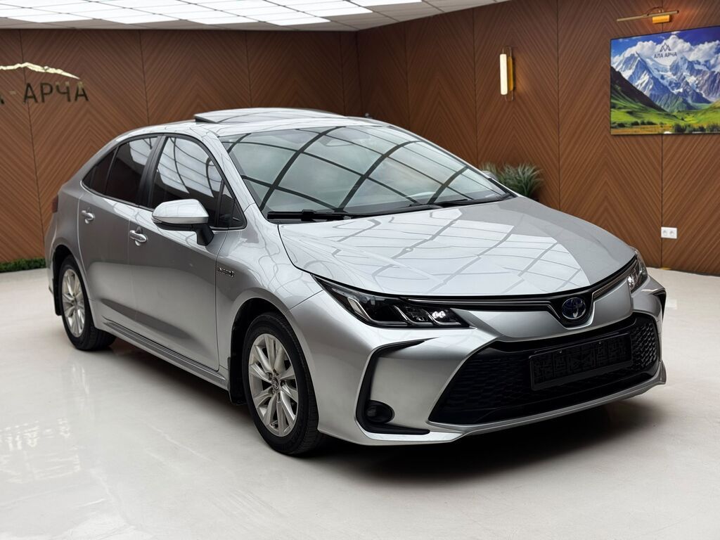 Toyota Corolla: 2023 г., 1.8 л, Вариатор, Гибрид, Седан: фото 3