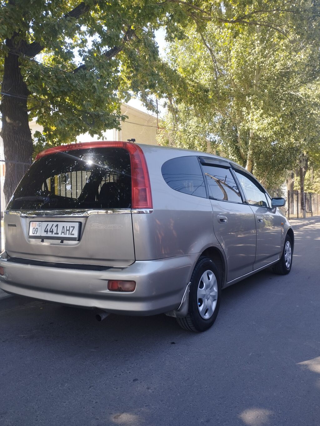 Honda Stream: 2002 г., 1.7 л, Автомат, Бензин, Минивэн: фото 2