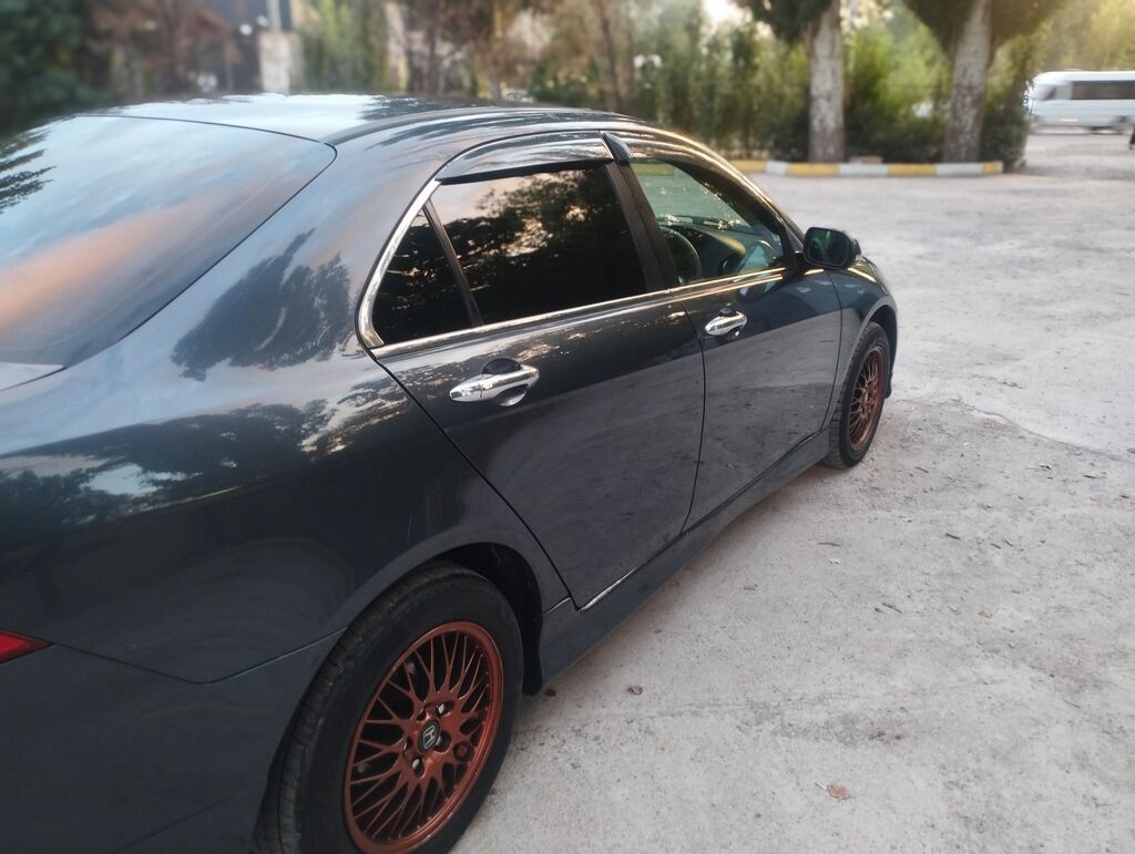 Honda Accord: 2003 г., 2 л, Автомат, Бензин, Седан — фото 8
