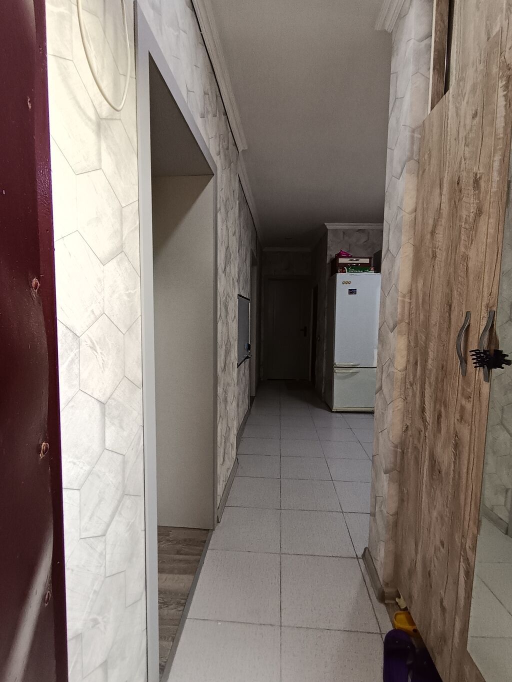 Bir həyətdə iki ayrı ev satılır hər ikisinində kamunal sayğacları
