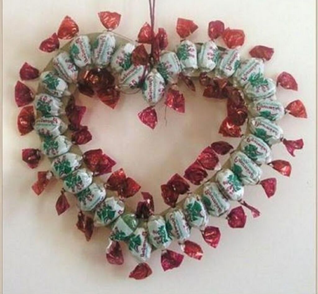 Сердце из конфет