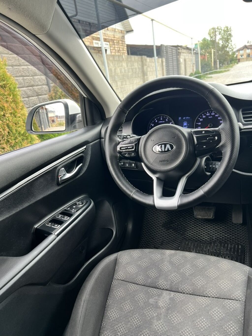 Kia Rio: 2018 г., 1.6 л, Автомат, Бензин, Седан: фото 7