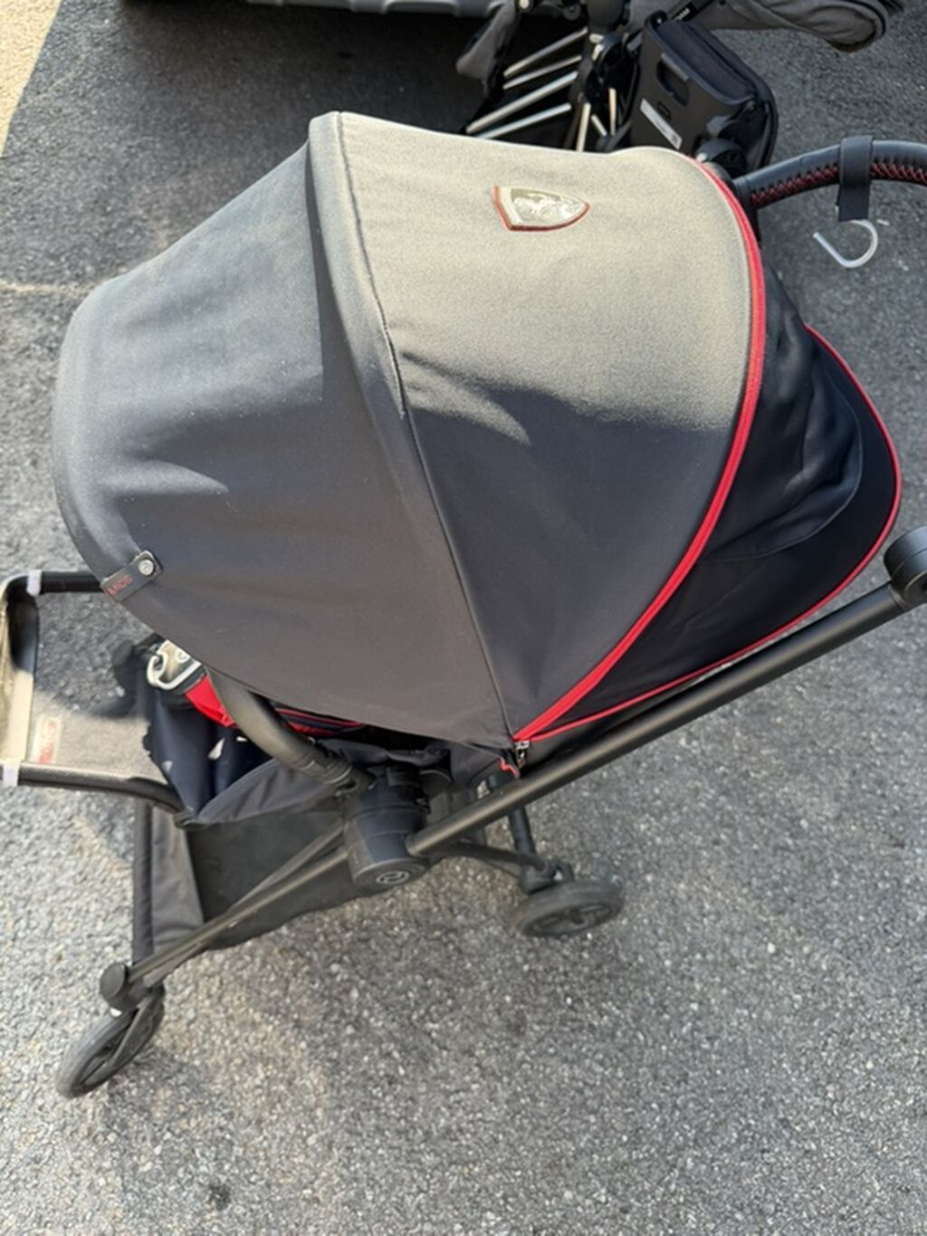 Прогулочная необычная коляска Cybex mios совместно с Ferrari: фото 8