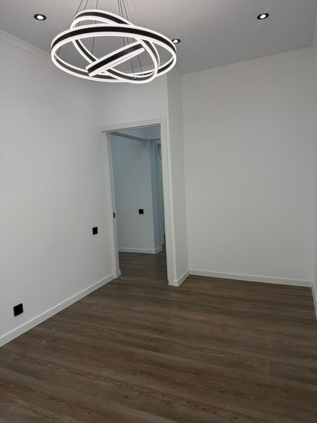 3 комнаты, 61 м², Вечерка 105 серия, 2 этаж, Евроремонт: фото 6