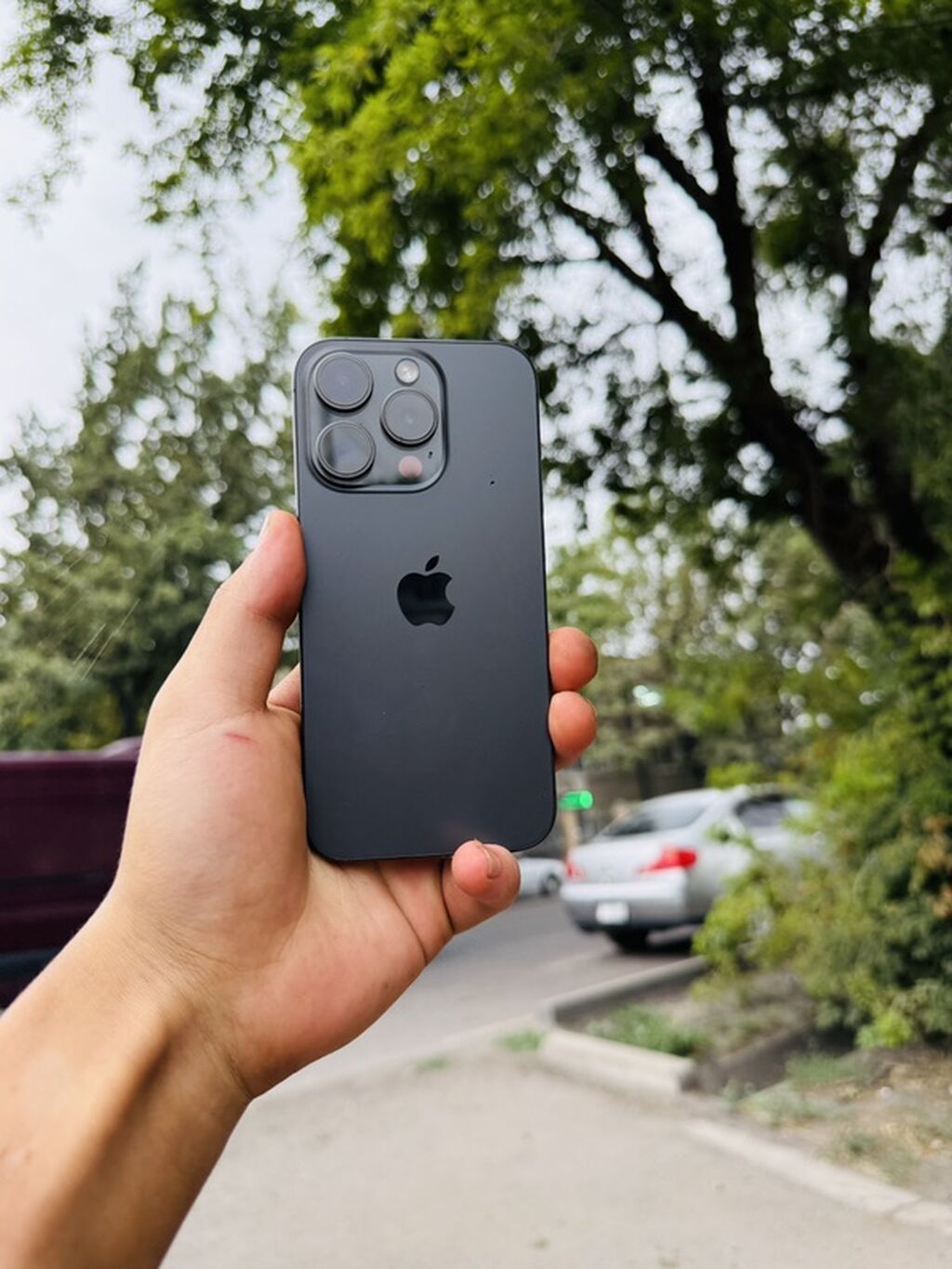 Не вскрытый IPhone 15 Pro все в родне без царапин торг имееется с: фото 2