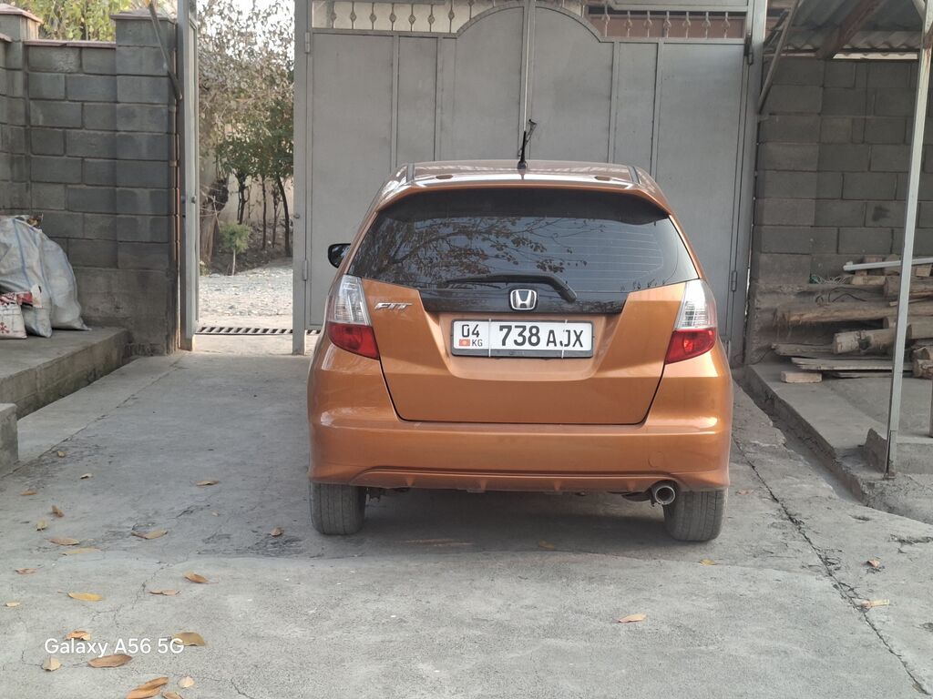Honda Fit: 2008 г., Автомат, Бензин, Хэтчбэк: фото 3