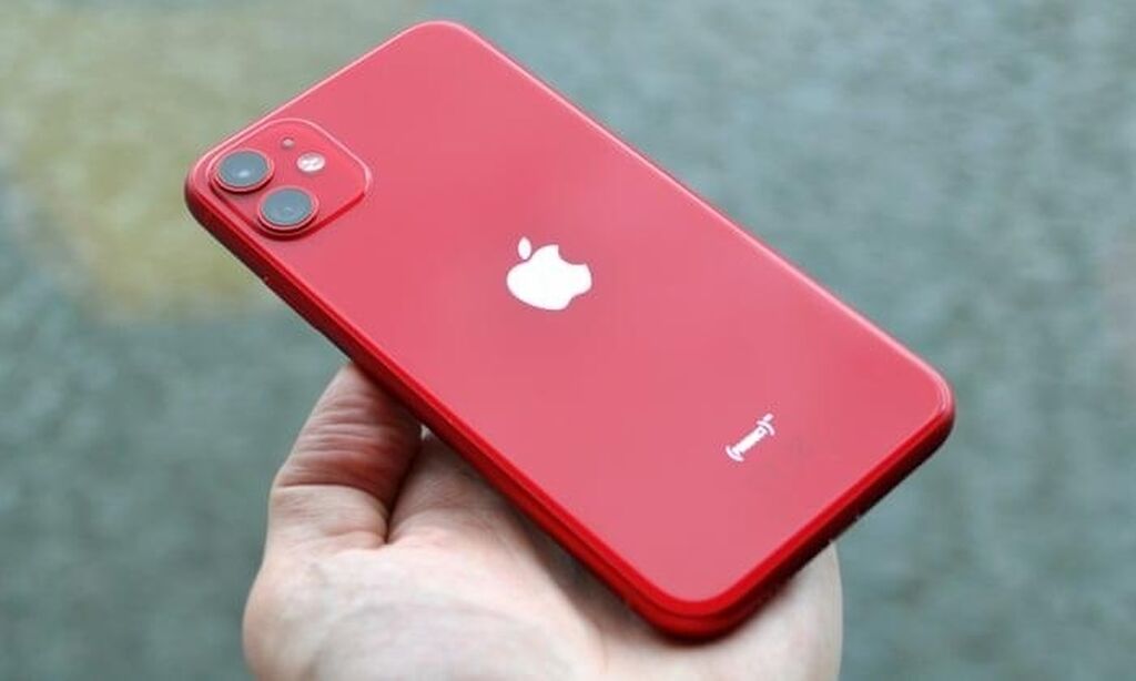 Iphone 11 product red