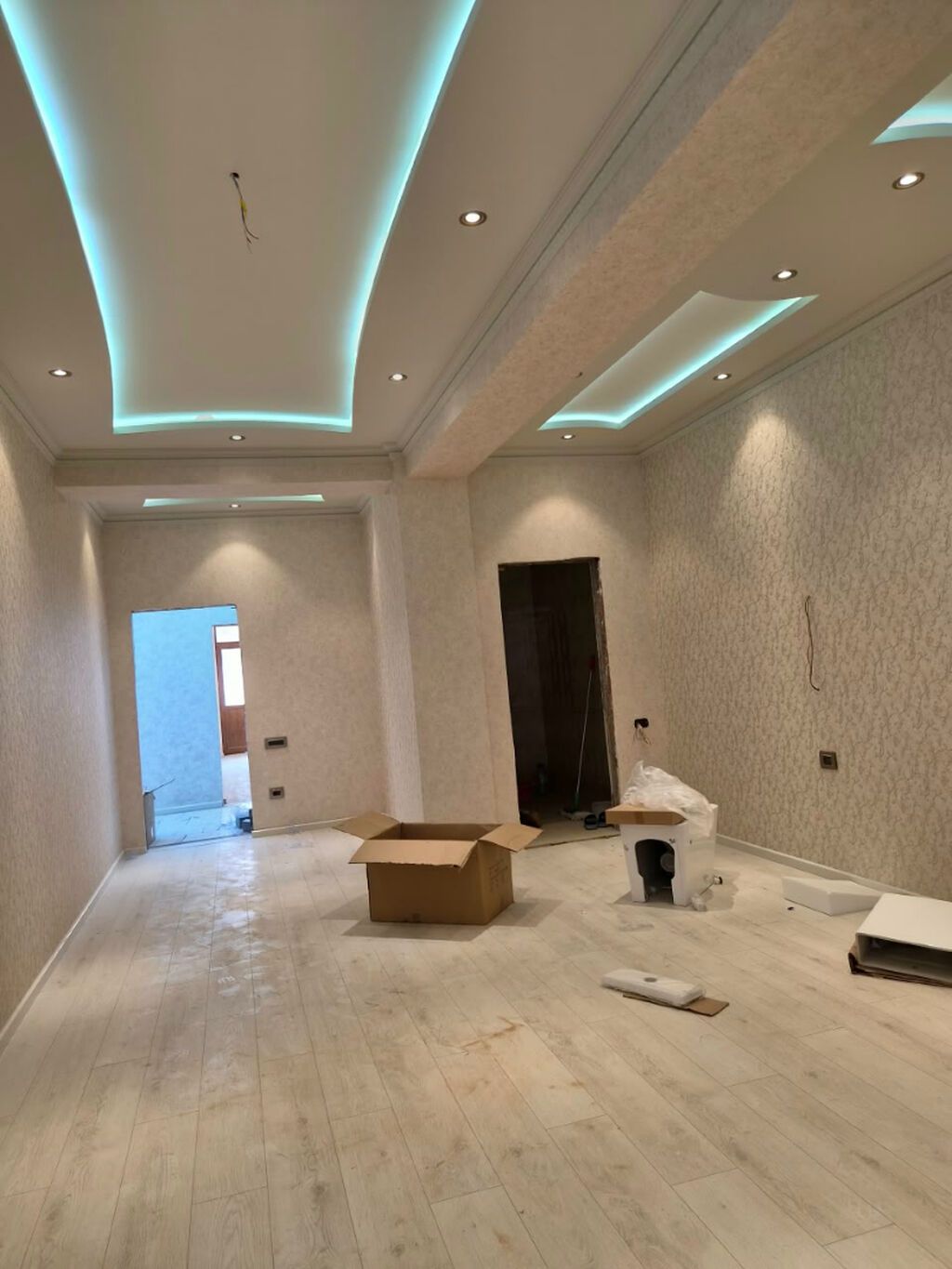 5 otaqlı, Yeni tikili, 215 kv. m