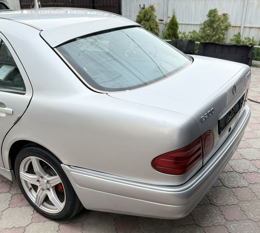 Mercedes-Benz E-Class: 1998 г., 2 л, Механика, Бензин, Седан: фото 5