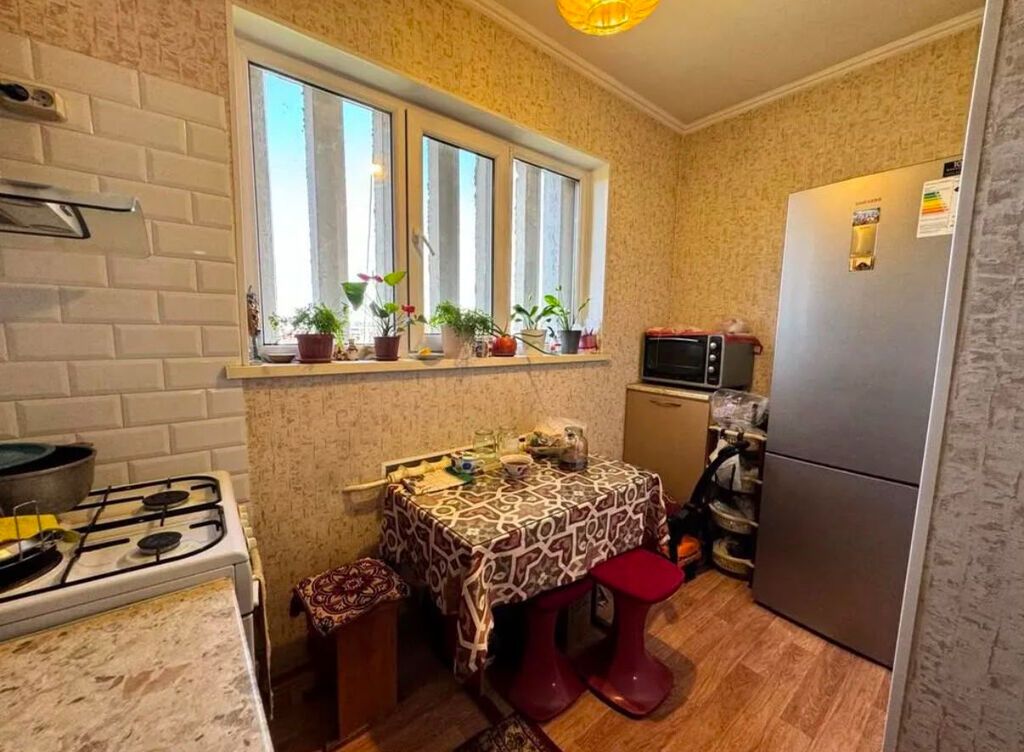 4 комнаты, 82 м², Золотой квадрат 106 серия, 7 этаж, Евроремонт: фото 6