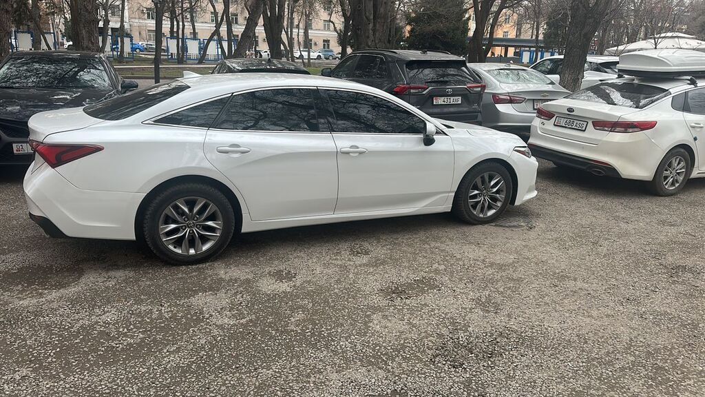 Toyota Avalon: 2022 г., 3.5 л, Автомат, Бензин, Седан: фото 3