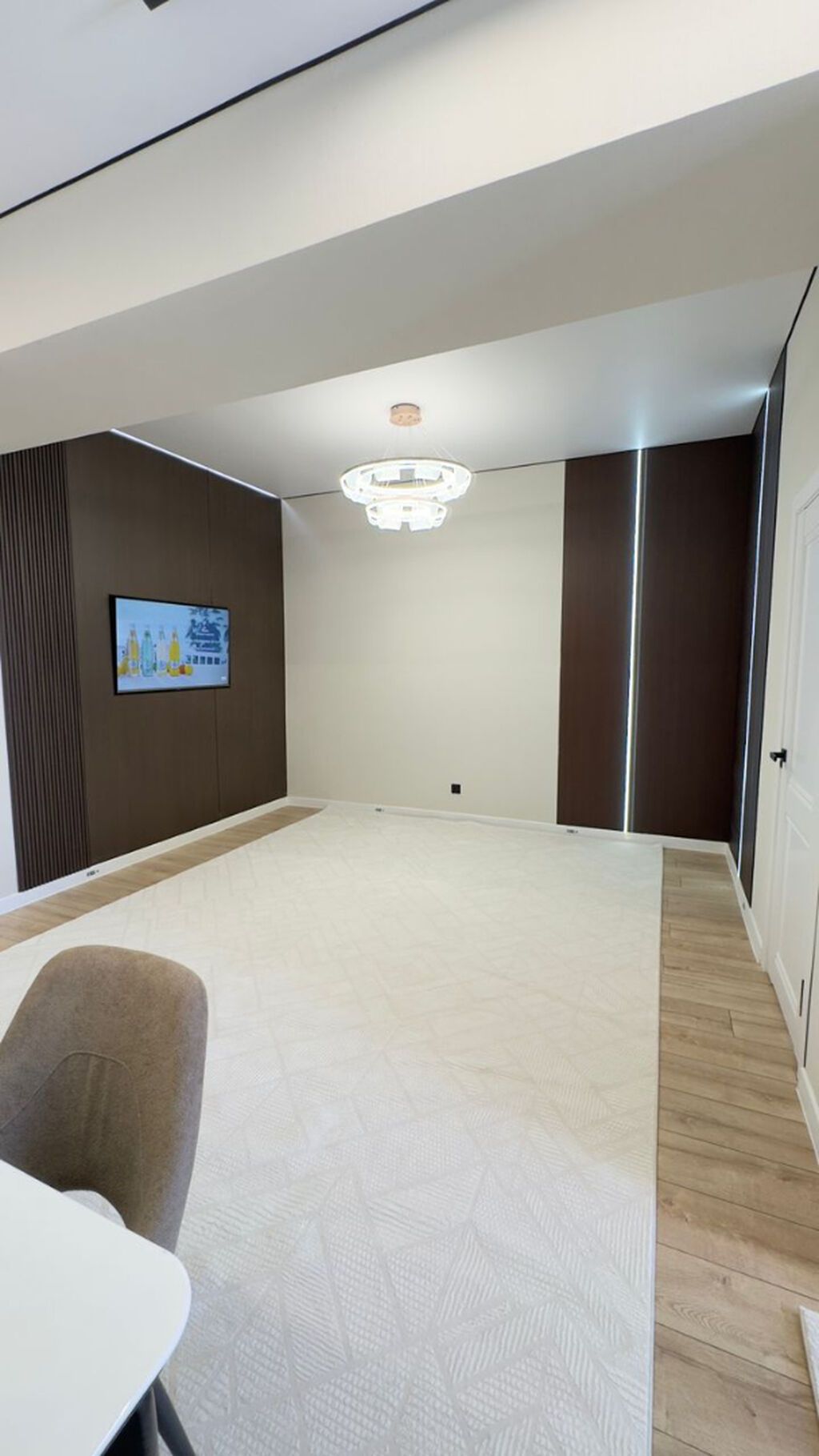 2 комнаты, 49 м², 108 серия, 14 этаж, Дизайнерский ремонт — фото 2