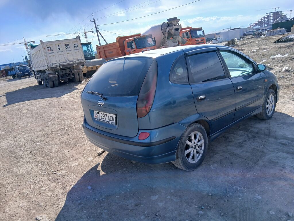 Nissan Tino: 2002 г., Минивэн: фото 4