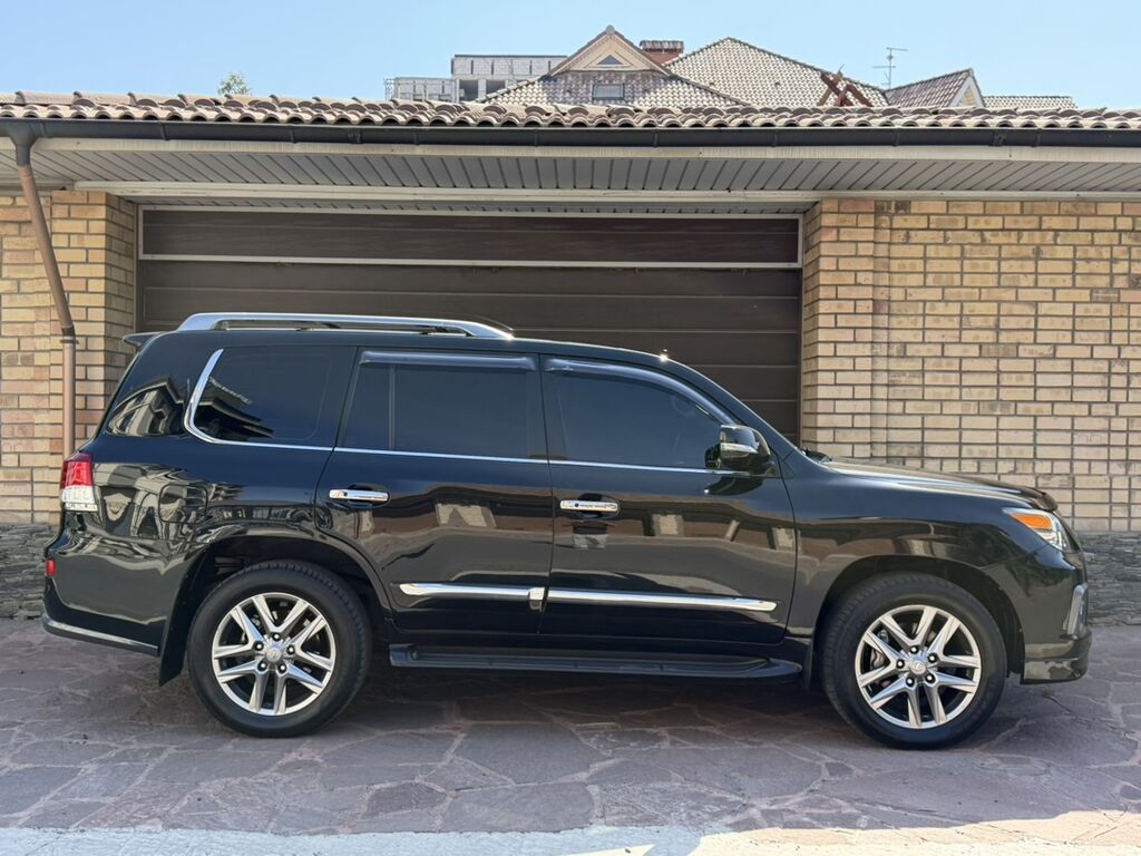 Lexus LX: 2012 г., 5.7 л, Автомат, Бензин, Внедорожник: фото 2