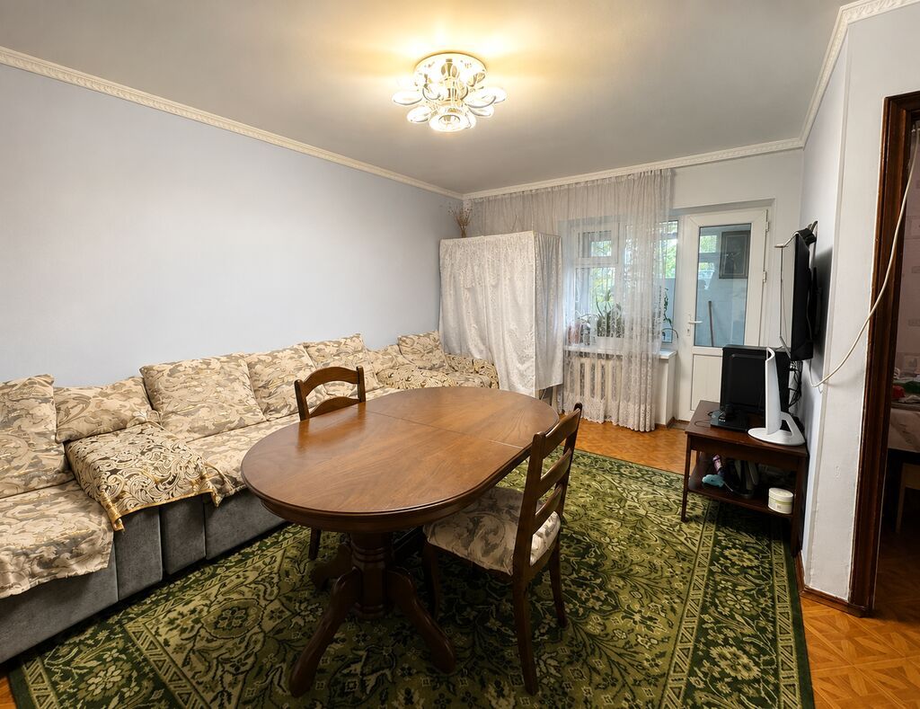 2 комнаты, 43 м², Хрущевка, 2 этаж, Косметический ремонт — фото 2