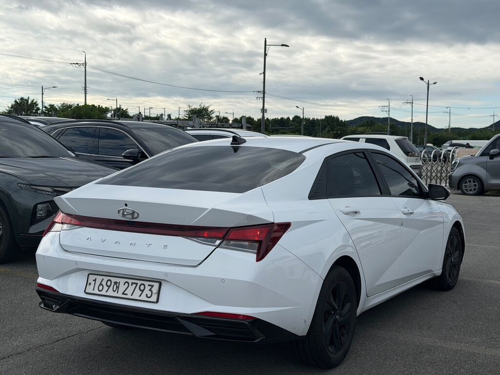Hyundai Avante: 2022 г., 1.6 л, Автомат, Бензин, Седан: фото 7