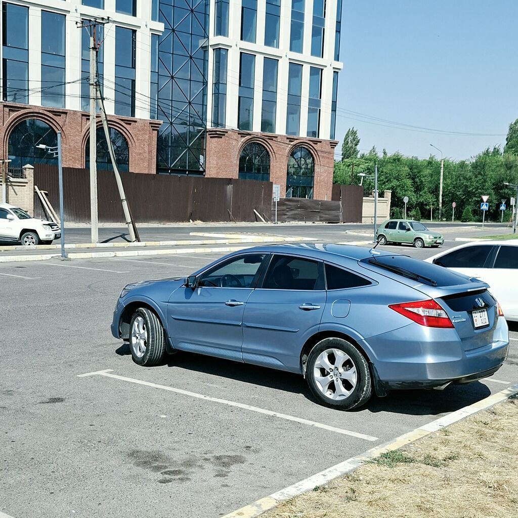 Honda Crosstour: 2010 г., 3.5 л, Автомат, Газ, Кроссовер: фото 3
