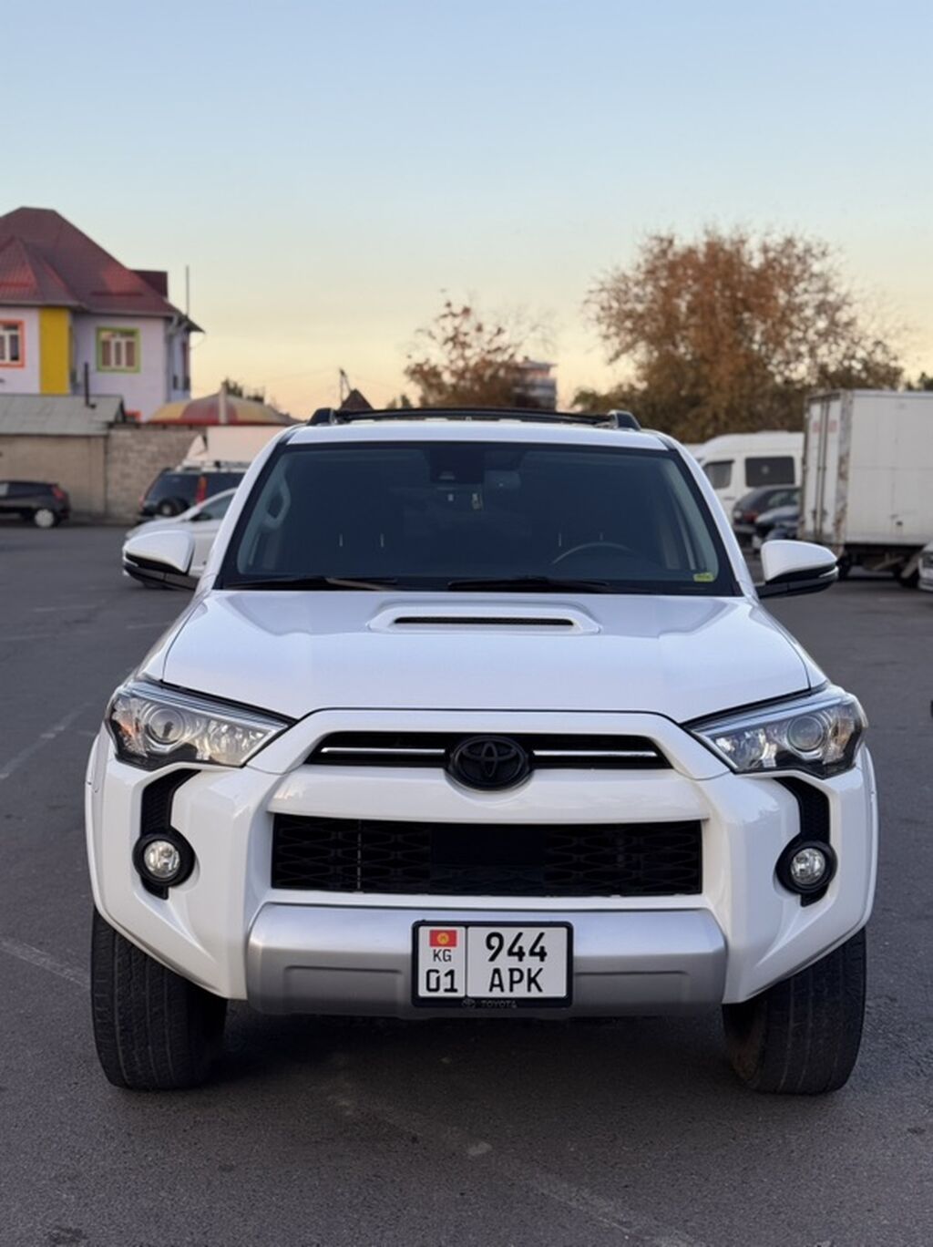 Toyota 4Runner: 2020 г., 4 л, Автомат, Бензин, Внедорожник: фото 2