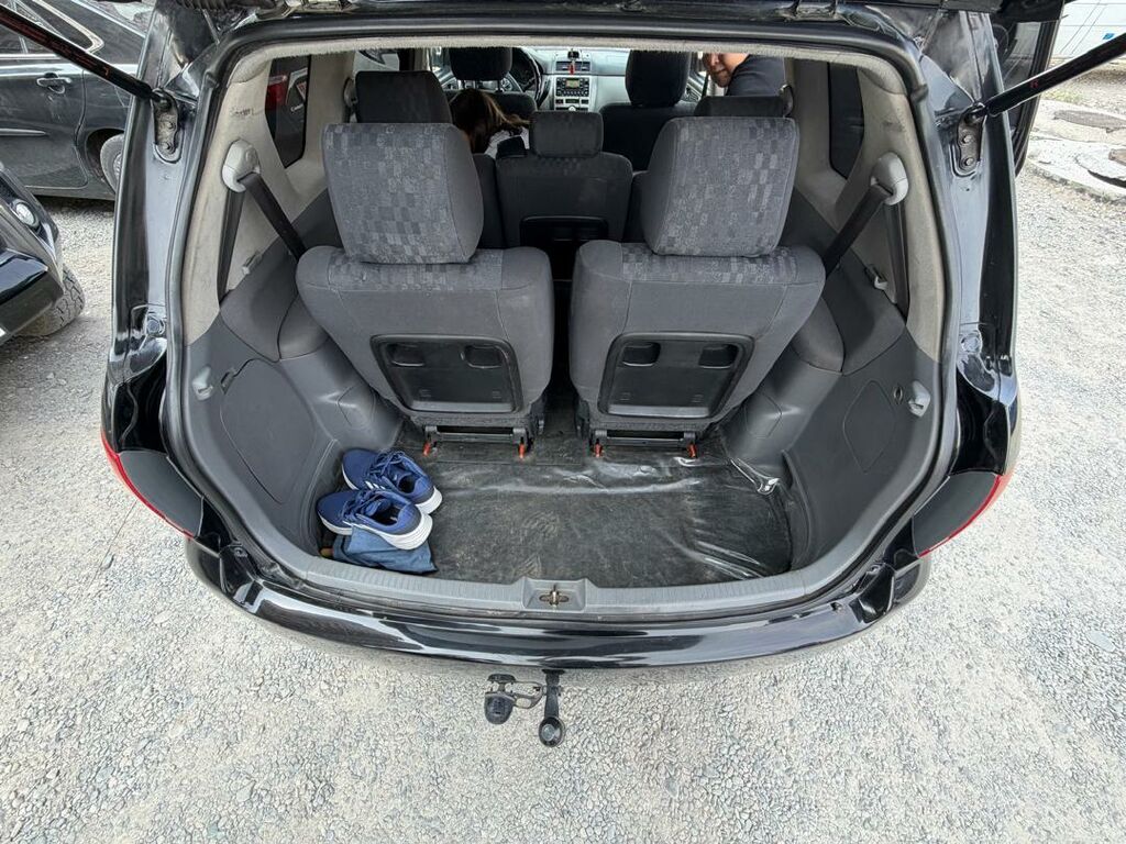 Toyota Avensis Verso: 2003 г., 2 л, Автомат, Бензин, Универсал: фото 4