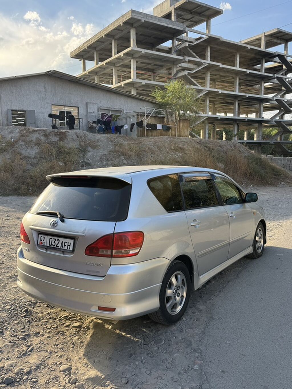 Toyota Ipsum: 2002 г., 2.4 л, Автомат, Бензин, Минивэн: фото 4