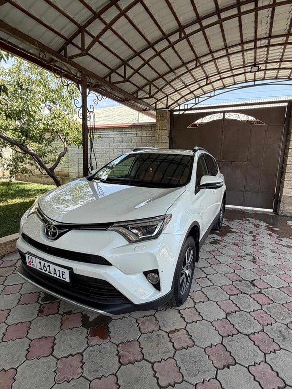 Toyota RAV4: 2015 г., 2.5 л, Автомат, Бензин, Кроссовер: фото 5