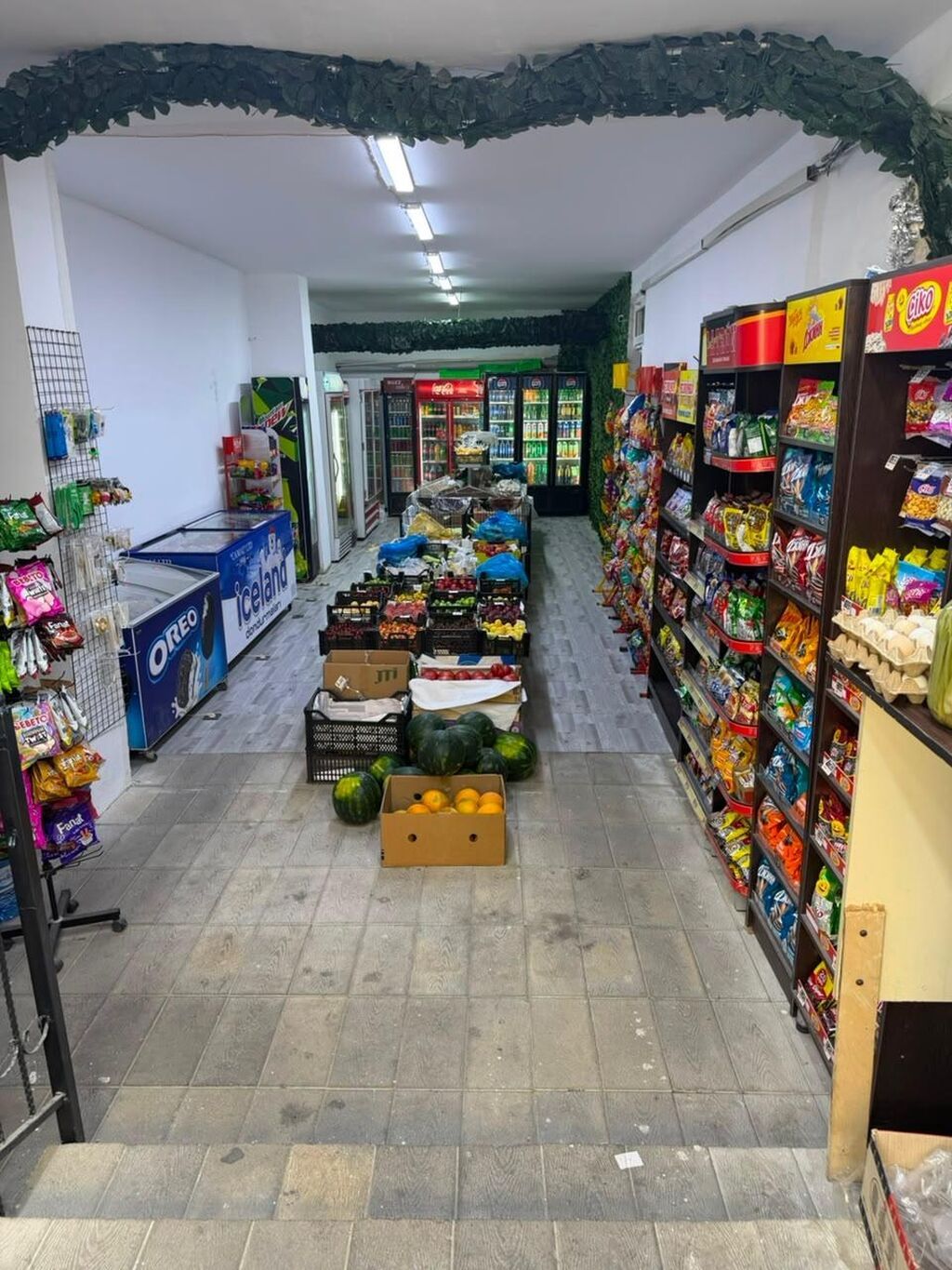 Yasamal rayonunda, 20 Yanvar metrosunun yaxınlığında, sıx yaşayış