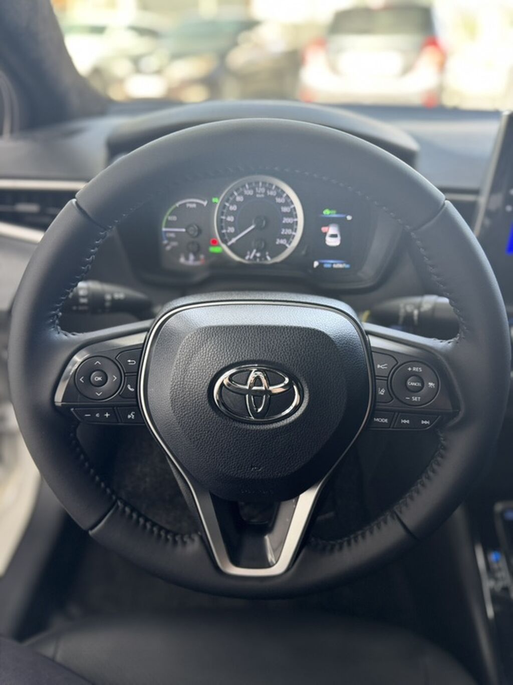Toyota Corolla: 2021 г., 1.8 л, Гибрид, Седан: фото 8