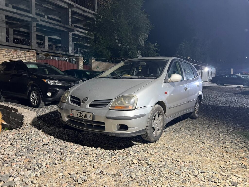 Nissan Almera Tino: 2001 г., Автомат, Бензин, Минивэн: фото 3