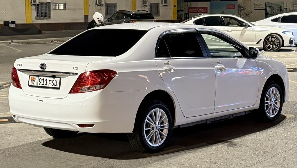 BYD Qin: 2019 г., Электромобиль, Седан: фото 5