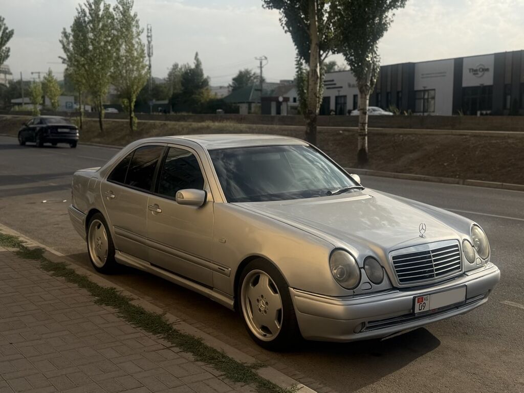 Mercedes-Benz E-Class: 1999 г., 4.3 л, Автомат, Бензин, Седан: фото 4