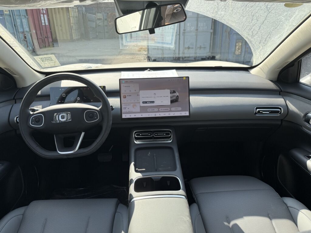 Новый электрокроссовер Changan Qiyuan Q05 2026 Белый кузов /: фото 6
